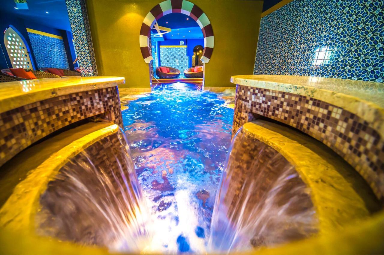 Meses Shiraz Hotel Superior-Adults Only Эгерсалок Экстерьер фото