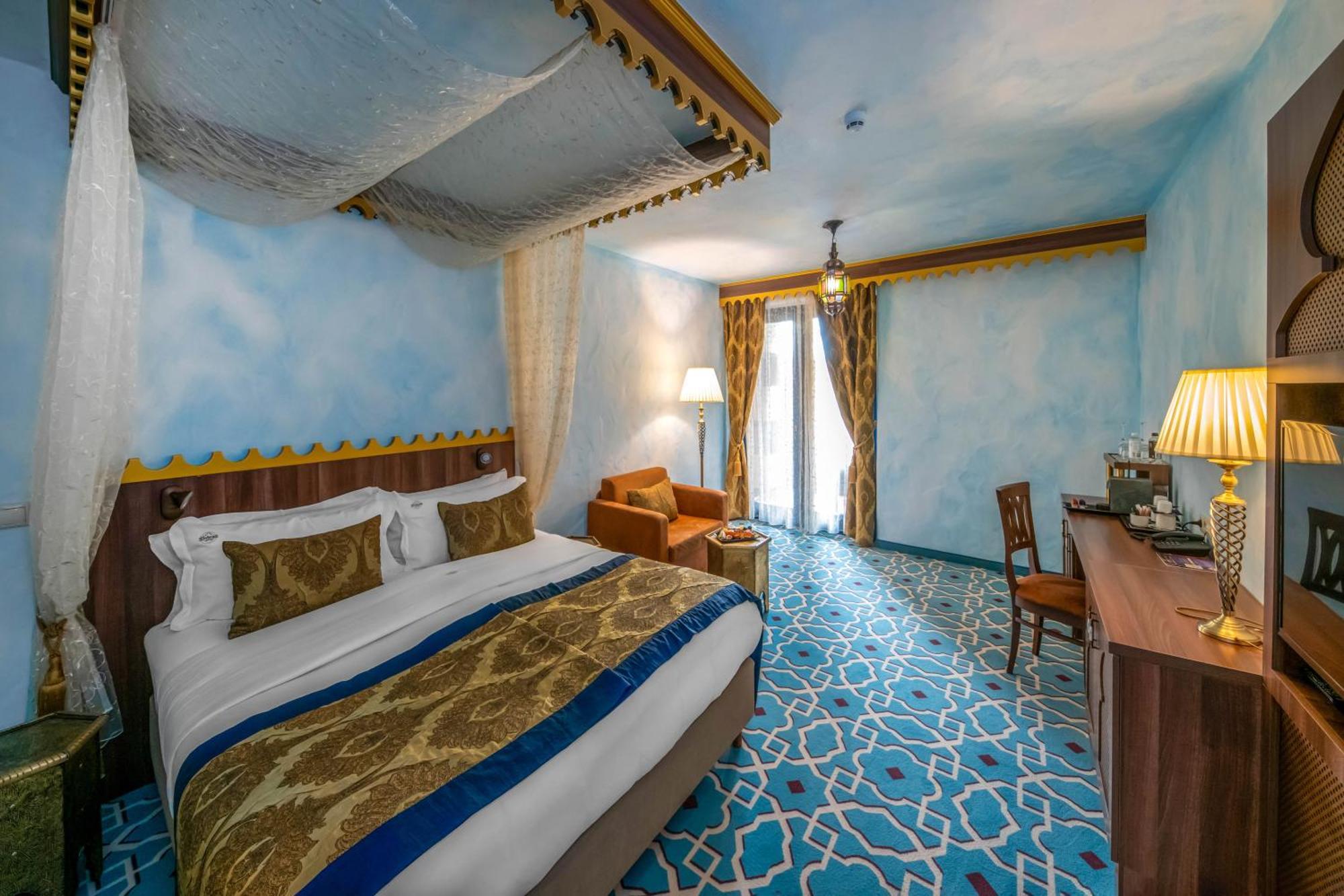 Meses Shiraz Hotel Superior-Adults Only Эгерсалок Экстерьер фото