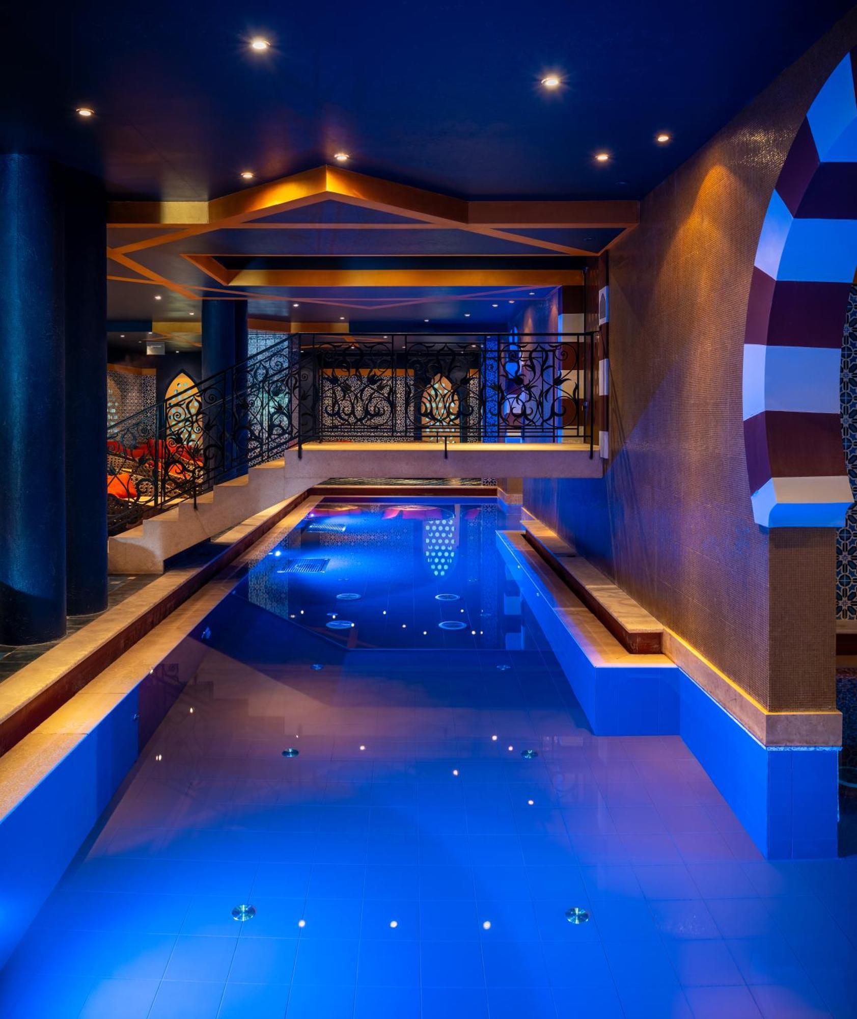 Meses Shiraz Hotel Superior-Adults Only Эгерсалок Экстерьер фото