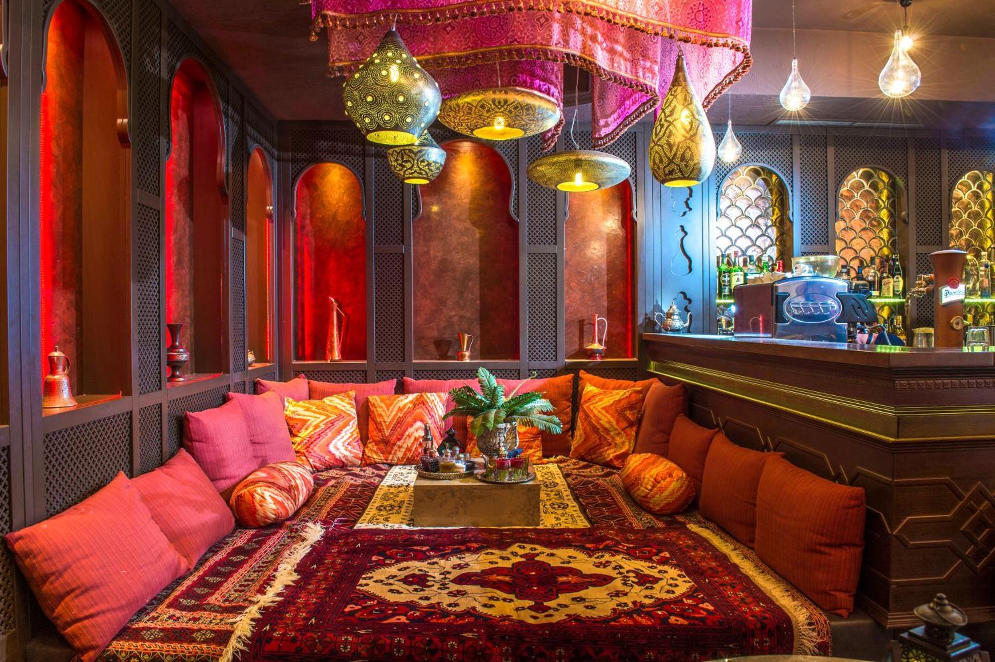 Meses Shiraz Hotel Superior-Adults Only Эгерсалок Экстерьер фото