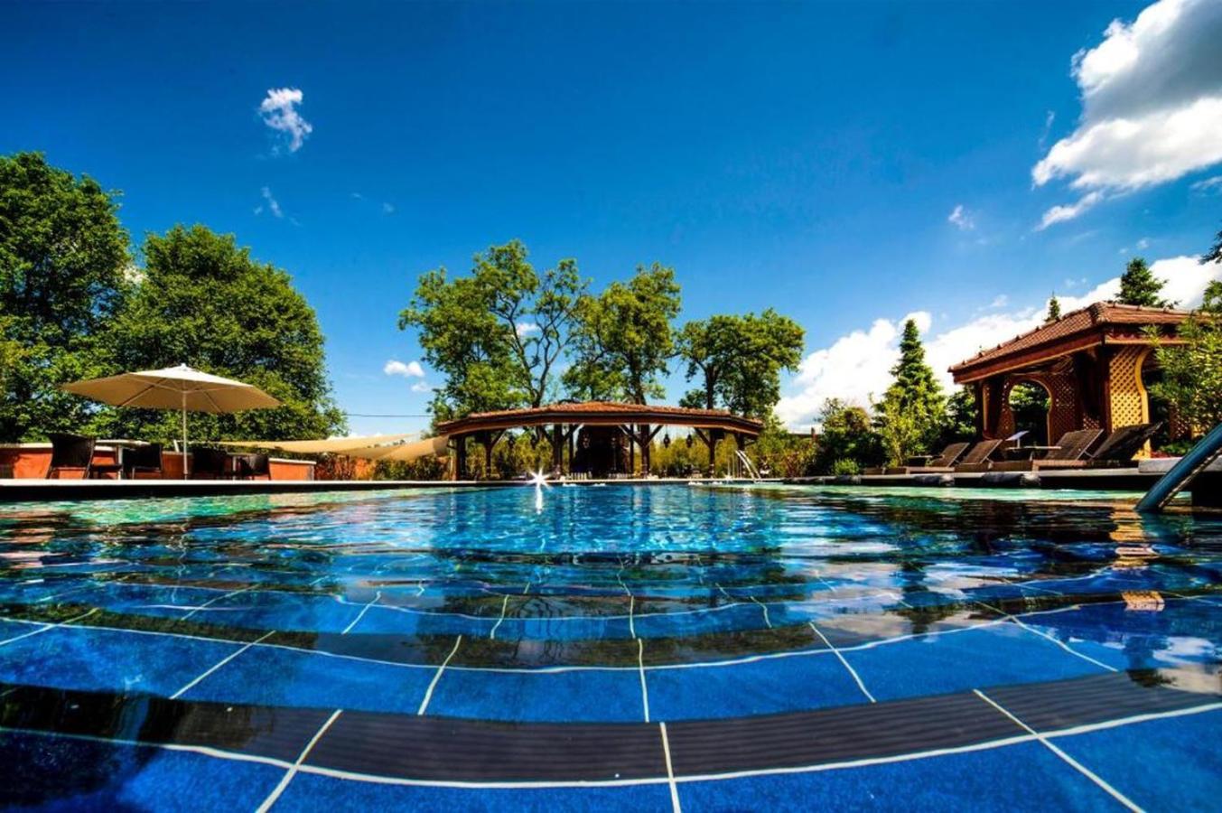 Meses Shiraz Hotel Superior-Adults Only Эгерсалок Экстерьер фото