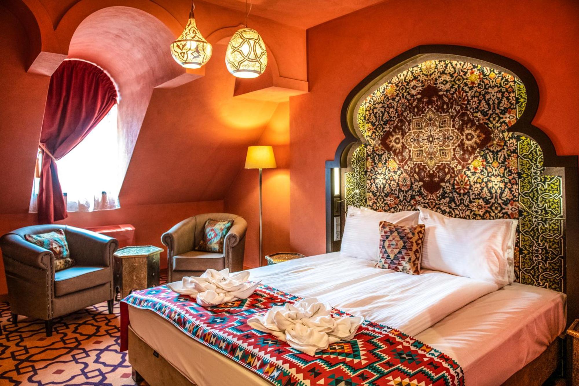 Meses Shiraz Hotel Superior-Adults Only Эгерсалок Экстерьер фото