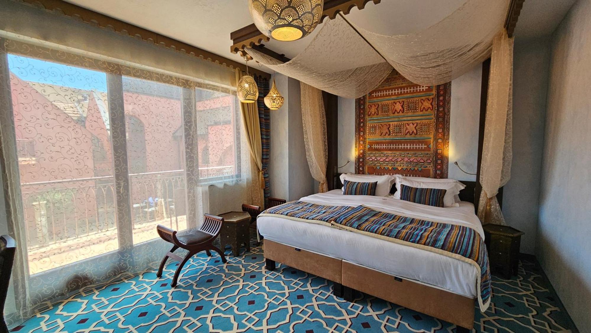 Meses Shiraz Hotel Superior-Adults Only Эгерсалок Экстерьер фото